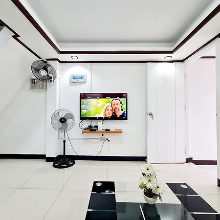 Calapan City Fully Furnished House Transient Near Xentromall L39 Kültér fotó