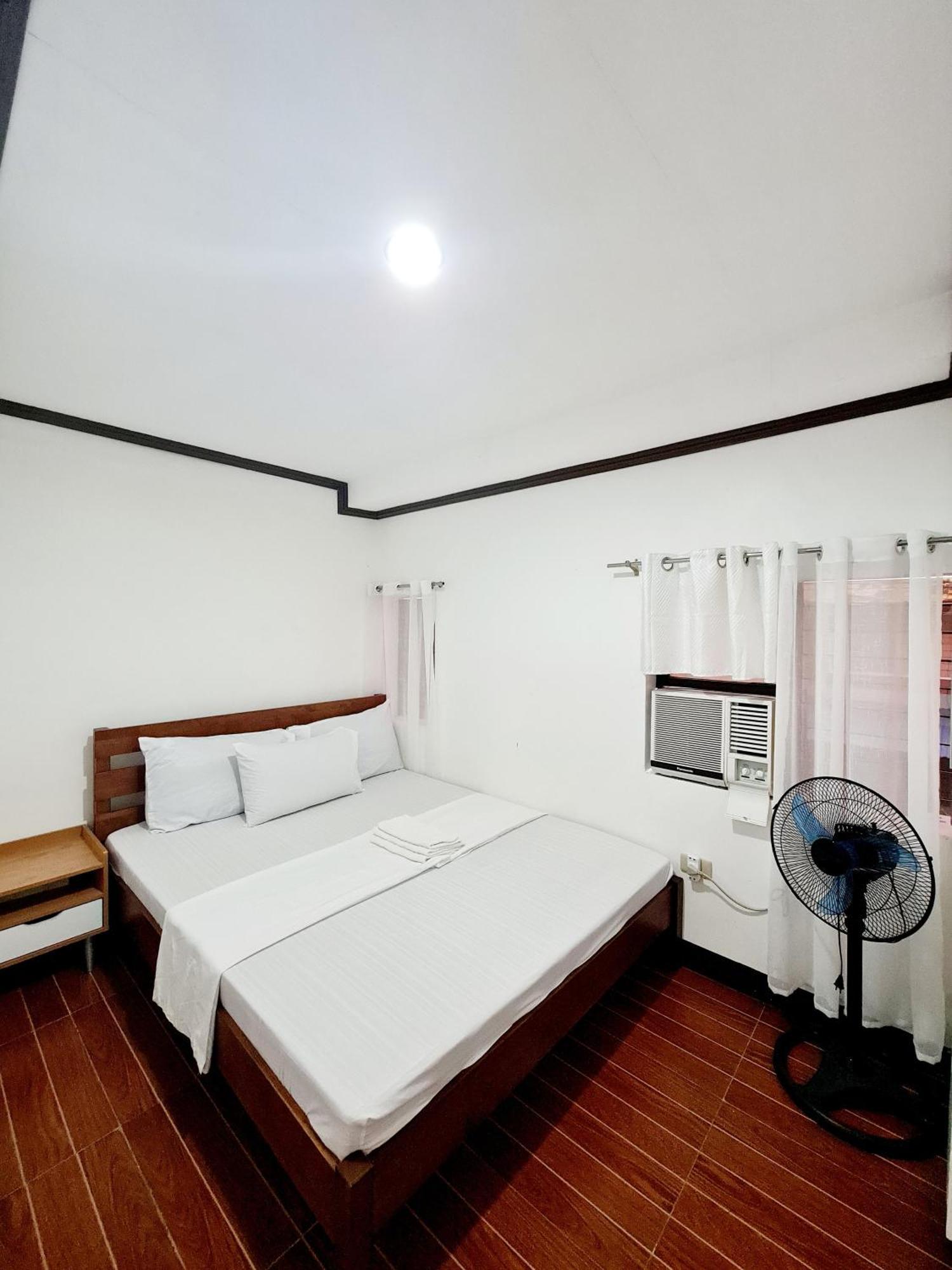Calapan City Fully Furnished House Transient Near Xentromall L39 Kültér fotó